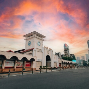 kham-pha-cho-ben-thanh-bieu-tuong-lau-doi-cua-van-hoa-sai-gon